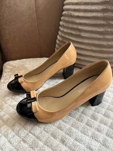 srebrne cipele: Pumps, 39 — 4