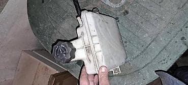 karbonske boce za metan: BOCA ZA ANTIFRIZ 1.9D ZA PEUGEOT 206 | imam sve deloe za peugeot 206 — 1