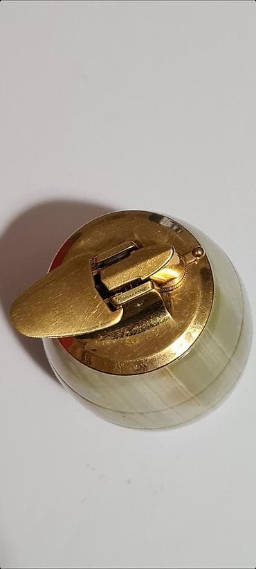 invicta satovi cena: Ronson stoni upaljač od mermera, proizveden sredinom 20. veka.  - — 9