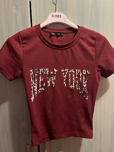 Sve za 2500 ili pojedinacno od 300-500rsd majice su uglavnom u s