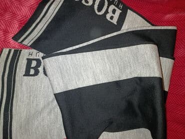 navijački šalovi: HUGO BOSS pleteni šal - Model: dvobojni, crno‑sivi, sa velikim BOSS — 1