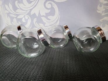 set za zacine: Teglice nove,vintaz za zacine. Staklene teglice,za zacine,komada 4 u — 5