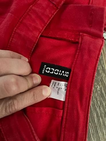 red nike tech: Crvene ženske pantalone – H&M Divided - Model: uske/skinny — 2