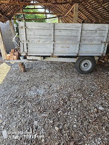 tricikl prodaja: Prodajem Traktor sa Prikolicom u dobrom i ispravnom stanju. Traktor — 5