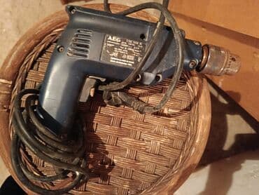 Čekići: Bušilica AEG — 2