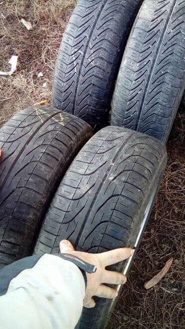 presvlake za auto: Alu felne 14 ford,audi,peuget sa gumama,,,raspon rupa 4x108., — 6