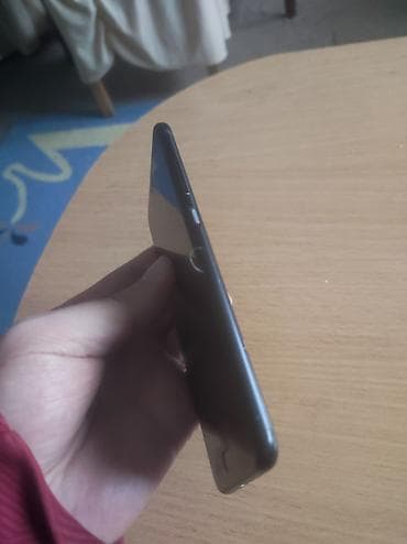 akg slusalice: Huawei P10 – 5.1" Full HD ekran - Pukao ekran, inace radi. U — 2