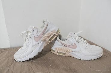 deichmann zenske patike: NIKE br 37 bez mana greskemala razlika od novih, kako vani tako — 1