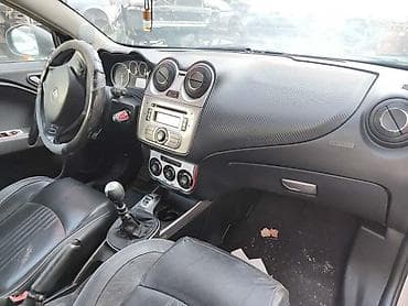 polovan auto do 1500 evra: ALFA ROMEO MITO 2008. GOD. - KOMPLETAN AUTO U DELOVIMA | Alfa Mito — 3