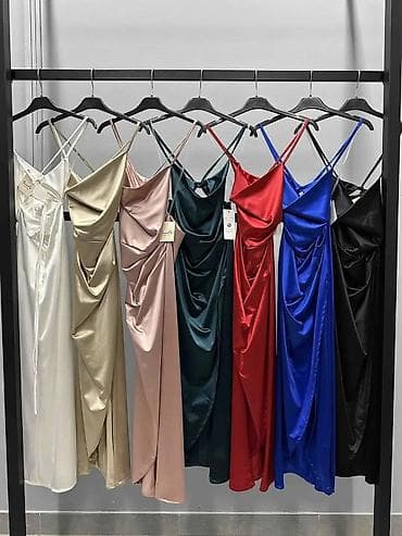 Dresses: Saten haljina midi dužine sa bretelama i visokim bočnim prorezom — 6