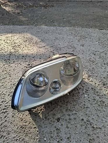 skoda fabia do 2500 eura: LEVI ORIGINAL FAR ZA VOLKSWAGEN CADDY OD 2004. DO 2010. GOD. | — 1
