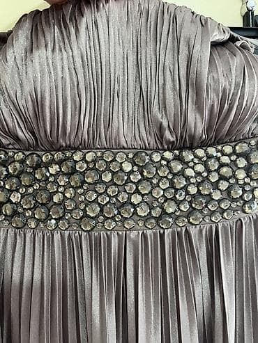 stefano cipele: Elegantna svečana haljina brenda APART, bez bretela, u nežnoj — 2