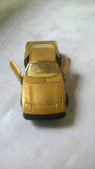 scream 1 sa prevodom na srpski: Matchbox Mazda RX7 oko 1:60 Bulgaria,izgreban — 2