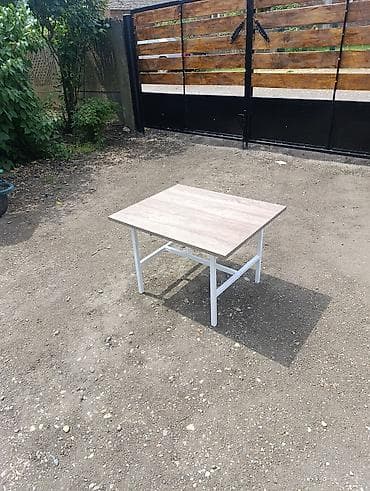 klub stolovi forma ideale cene: Klub sto sa metalnim ramom - Dimenzije približno: 60 x 60 cm — 2