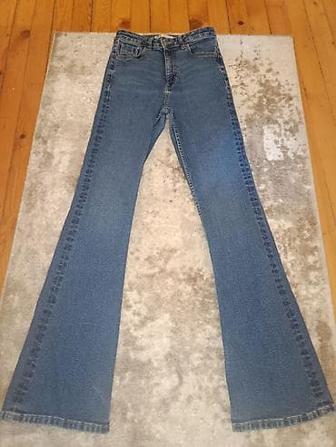 krem pantalone i plava kosulja: Zara ženske farmerke – zvoncare - Model: zvonaste nogavice, klasičan — 2