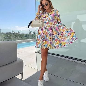 boho haljine bele: Lepršava mini haljina s cvetnim printom
1550 din
S M L — 2