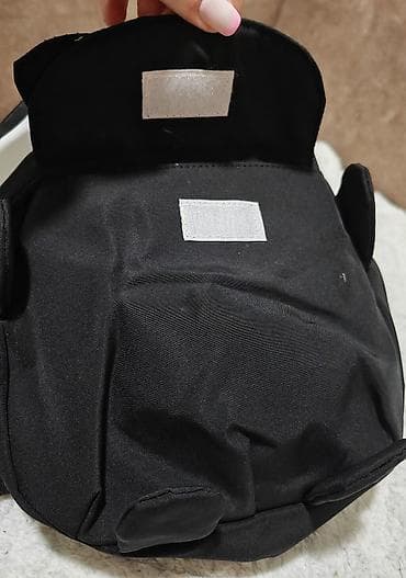 Shirts: Crni ranac “Rabbit” sa detaljima zečića. - Dizajn: dve velike 3D — 4