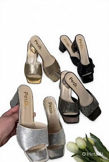 Perla ženske sandale sa blok petom i otvorenim prstima. - Dizajn