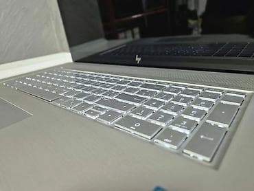 Foto i video kamere: HP Envy 17 – multimedijalni laptop hp Envy 17-ae175nz Intel core — 4