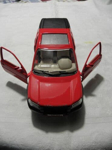 range rover igracka: Burago Land Rover Freelander ocuvan — 2