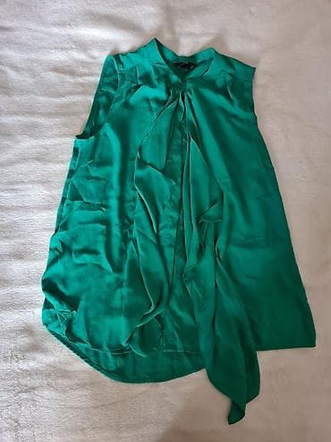providna bluza: H&M ženska bezrukavna bluza u smaragdno zelenoj boji. - Model — 1