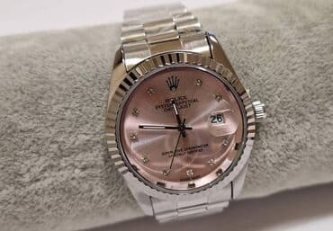 fossil ženski sat: Satovi
Cena 2600din
Dobija se u kutiji — 9