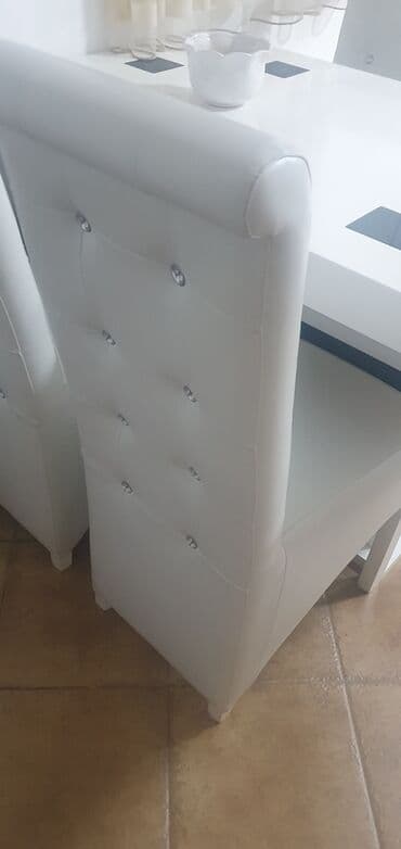 Sets of table and chairs: Sto i 4 stolice na prodaju — 4