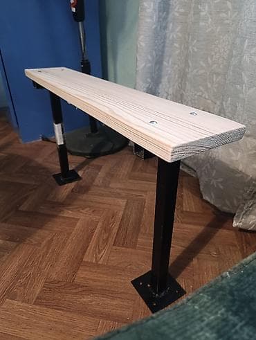 Dušeci: Klupa od drveta i metala – minimalistički dizajn - Sedište: masivna — 5