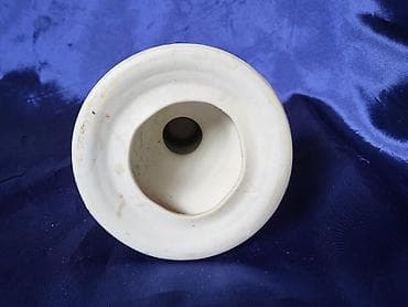 stari dukati: Svecnjak nov,rucni rad 80te. Svecnjak,blagi reljefni rad — 8