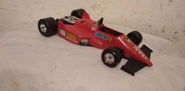 autici kolekcionarstvo: Burago formula 1 Ferrari 1:24,fali z.spojler,izgreban odozdo — 1