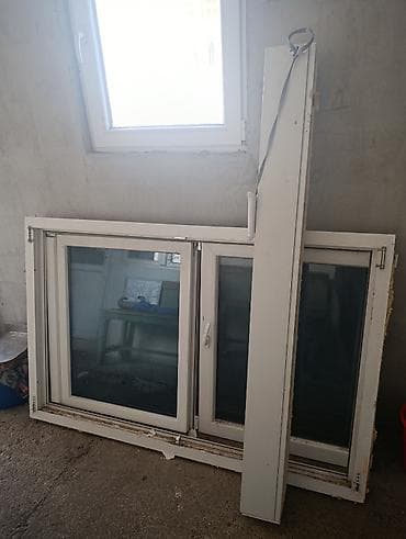 Dvokrilni PVC prozor sa roletnom - Dimenzije: 170 x 110 cm - na lalafo.rs Dvokrilni PVC prozor sa roletnom - Dimenzije: 170 x 110 cm -