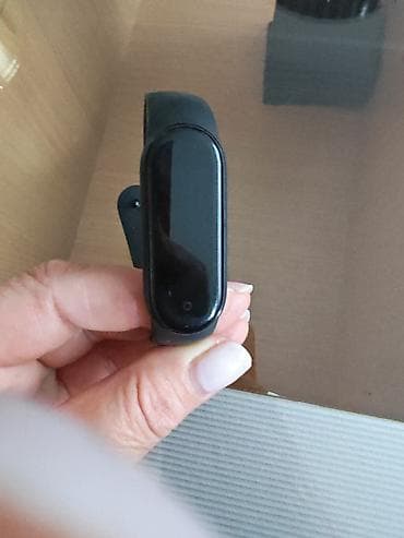 honor 70 polovan: Honor 70 u izuzetnom stanju, bez padova, bez ogrebotina, star 2 — 6