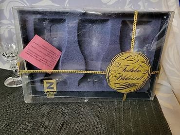 kalendar 2004 godine: Case kristal,led kristal za vino 1970/80ta.godina Zwiesel Nemacka — 2