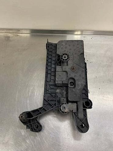 aparat za nitne: NOSAC AKUMULATORA ZA VOLKSWAGEN PASSAT B8 | Nosac akumulatora za — 2