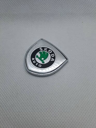 teretne gume 15 c: Samolepljivi metalni stiker za automobil - ŠKODA Metalni stiker za — 2