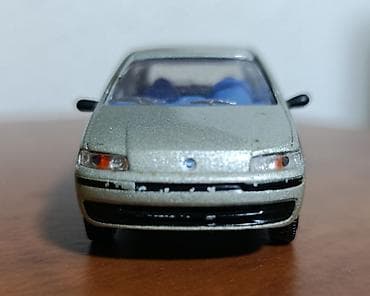 rc formula 1: Metalni model automobila – Fiat Punto (Mk2), srazmera približno 1:43 — 2
