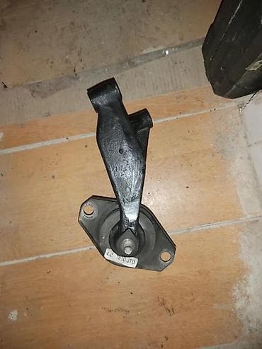 pod 2: ALFA 147 NOSAC MOTORA | Nosac motora skinut sa alfe 147 1.9 jtd 85 — 4