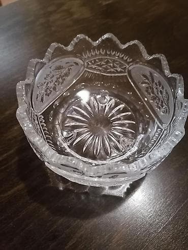 Prodajem kristalnu bombonjeru iz 1972 godine
NOVO na lalafo.rs Prodajem kristalnu bombonjeru iz 1972 godine
NOVO