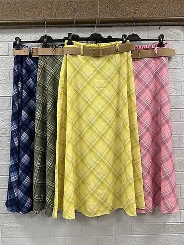 novogodisnje suknje: ✅Ženska midi suknja na A-kroj sa kariranim dezenom
✅2400 din 
S M L — 5