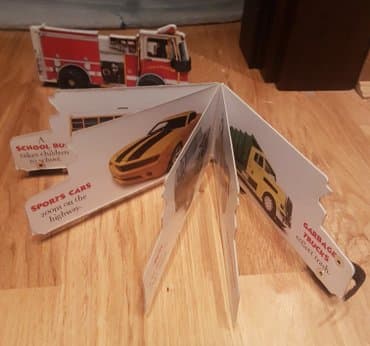 tihe knjige: Auto knjiga !Edukativne knjizice na engleskom. Kad se zatvore dobija — 2
