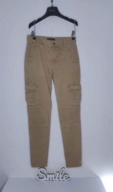 Paket modernih komada odeće – pletena udobnost i upečatljivi print. - — 5