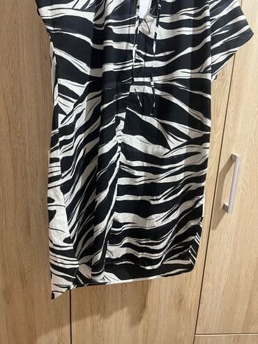 stradivarius jakna sa krznom: H&M M (EU 38), bоја - Šareno, Kratkih rukava — 5