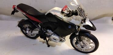 fizika sa zbirkom zadataka i prirucnikom za laboratorijske vezbe za 1 razred: Motor Rastar BMW R 1200, 1:9 (24 cm.), China,slomljen volan — 1