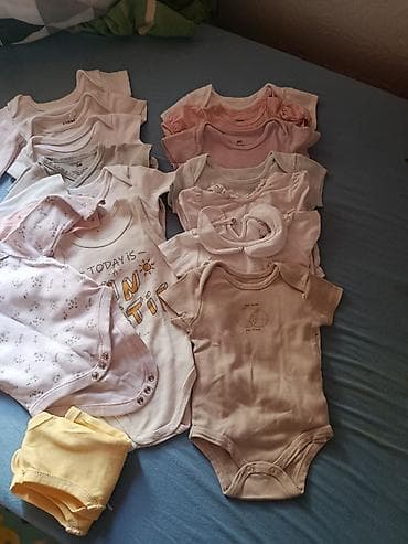 jednodelni skafanderi za decu: Paket stvari za bebu veličina 62 Bodi kratak rukav 13 komada Bodi — 9