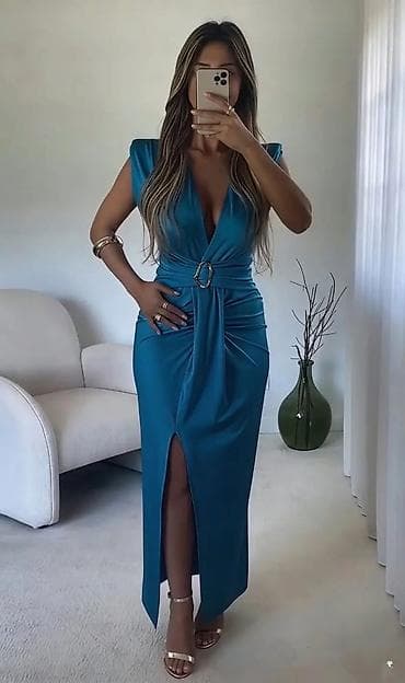 maturska: Elegantna ženska midi/duga haljina bez rukava sa dubokim preklopljenim — 2