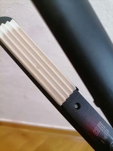 aparati za lice protiv bora: Pegla za kosu na cin-cak lomljenje kose
. Progemei
 Mirjevo — 1