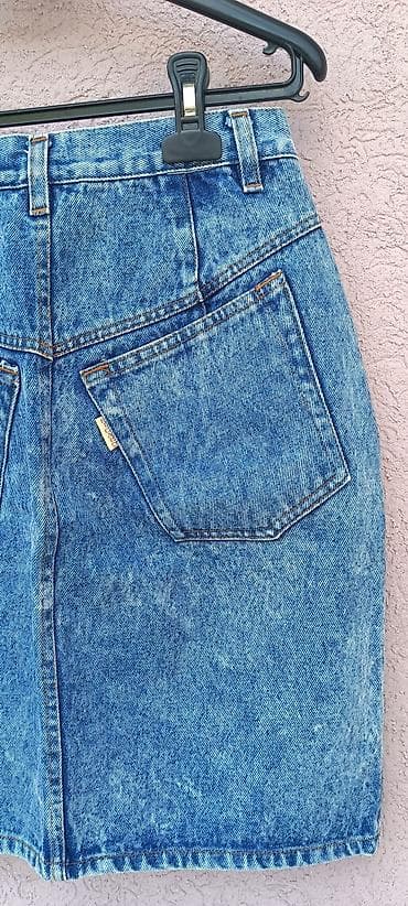 Džins suknja, classic blue wash, ravnog kroja do iznad kolena. -