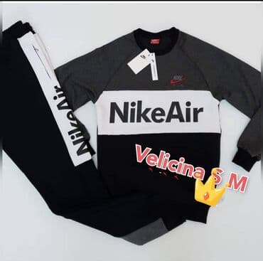 cena tech fleece: Veličine S M
Cena 3090 din — 1