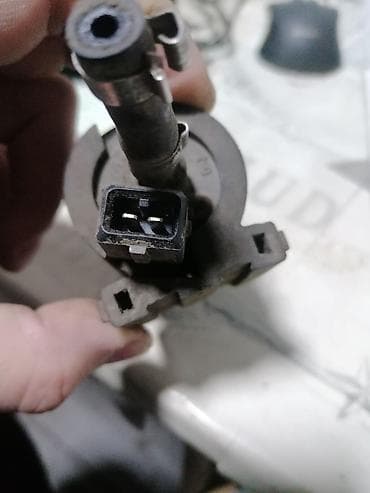 Car Engine Parts: Ventil za regulaciju/purgiranje isparenja goriva (EVAP elektroventil) — 2