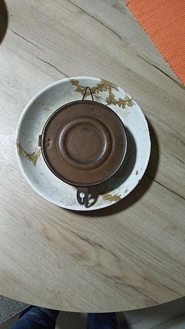 polovni tanjiri: Zidni sat od keramike/porcelana sa mehanizmom na navijanje. - — 3